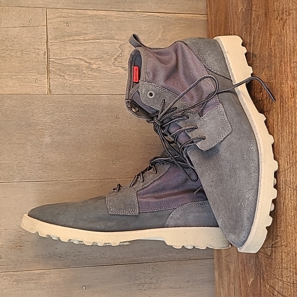 Sorel Caribou Chukka Boots Men's sz 11 Grey Suede/Canvas Waterproof Boots